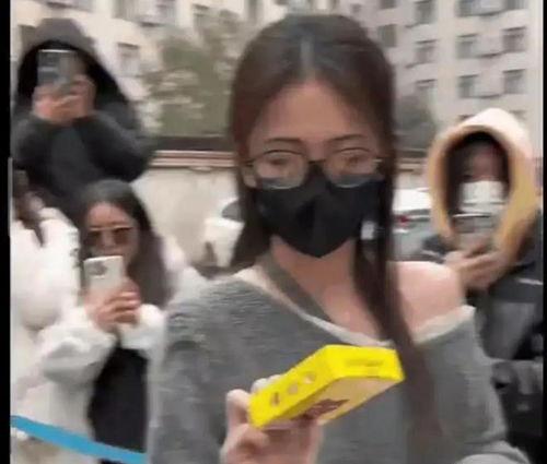 娱乐八卦事件爆料吃瓜,明星隐私大曝光，吃瓜群众狂欢时刻！